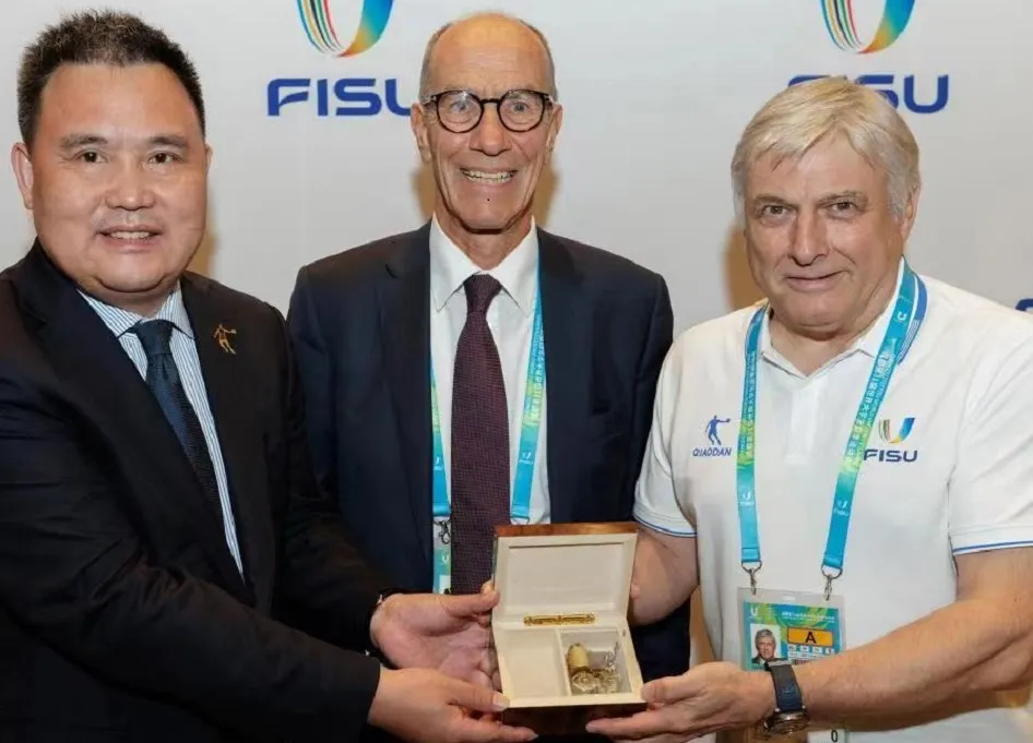 意昂4-梦想照进现实,努力成就未来!